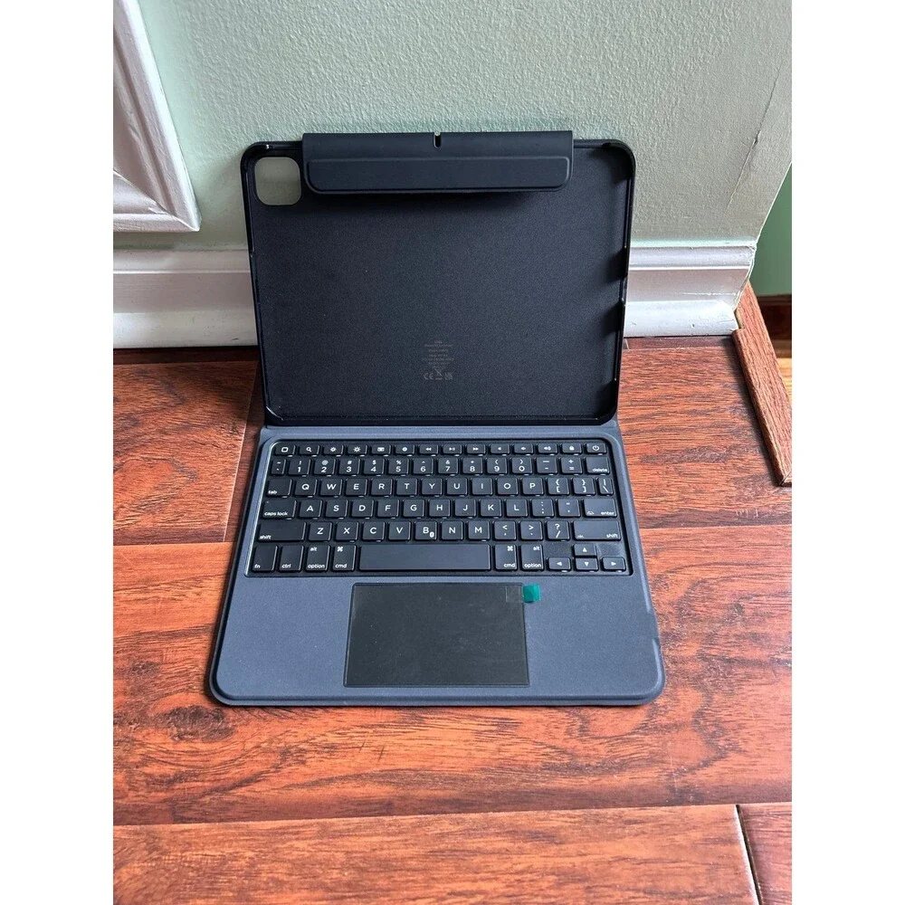 ESR Ascend 6B005 Black Portable Adjustable Stand Keyboard Case For iPad Used